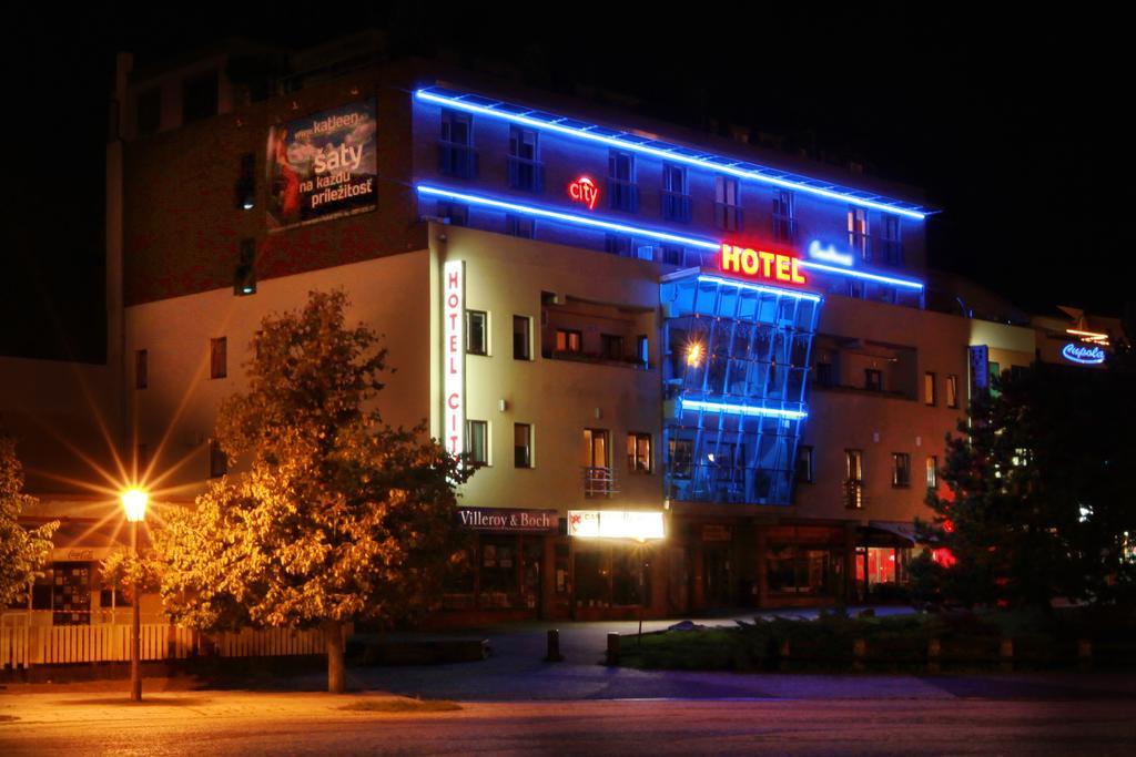 City Hotel Nitra With Free Parking المظهر الخارجي الصورة