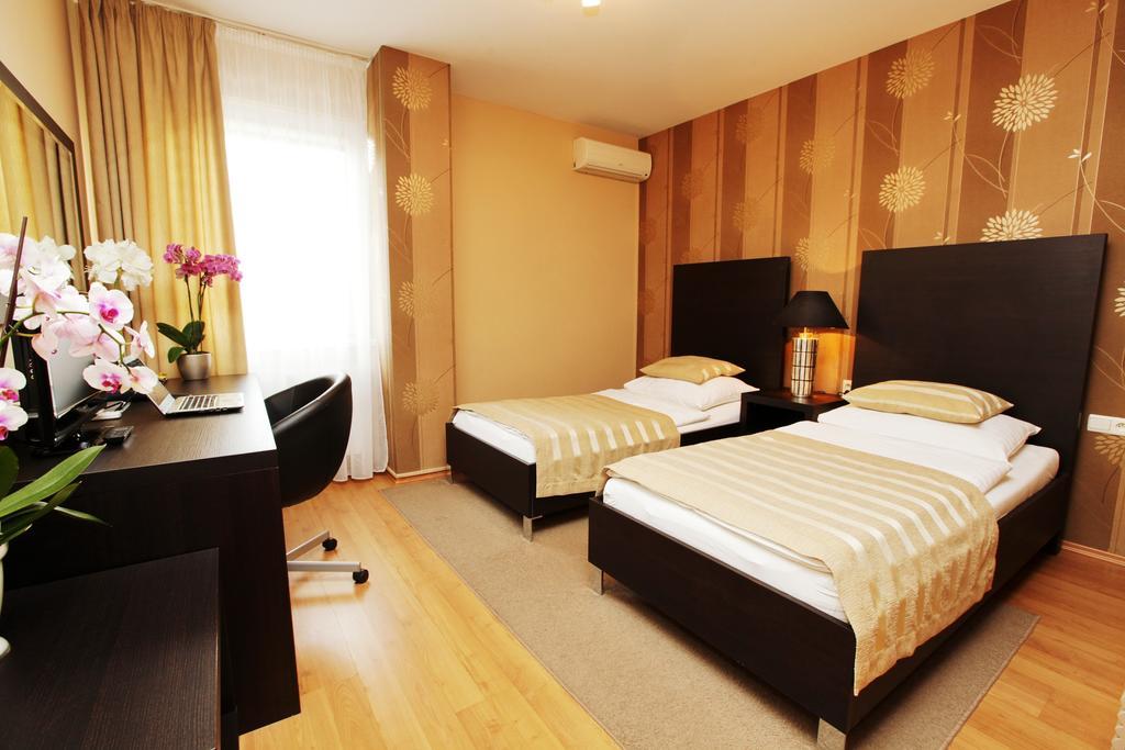 City Hotel Nitra With Free Parking الغرفة الصورة