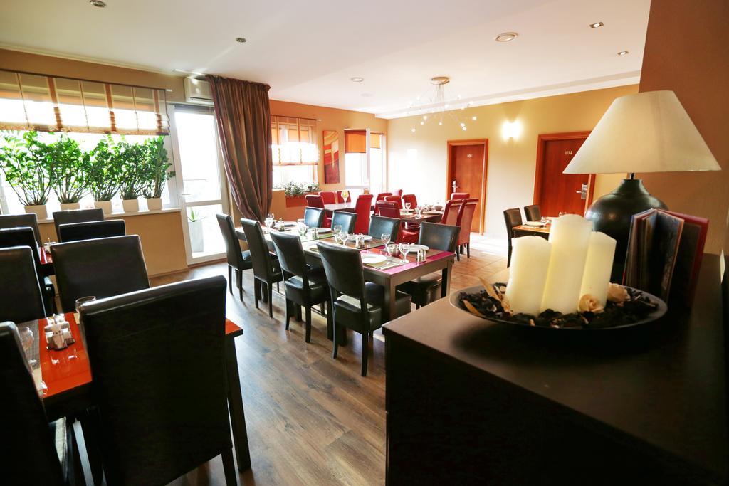 City Hotel Nitra With Free Parking المظهر الخارجي الصورة