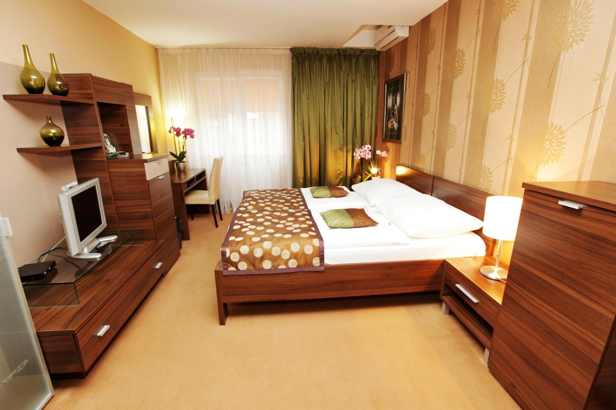 City Hotel Nitra With Free Parking الغرفة الصورة